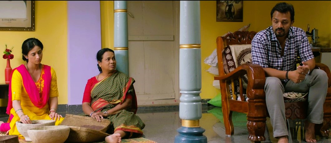 Kasina Sara (A Chain of Gold Coins) — still